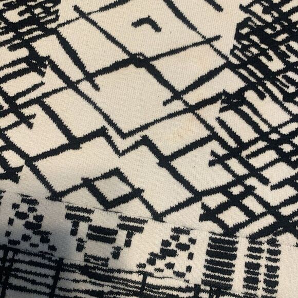 bcbg maxazria Black White Crew Neck Long Sleeve Sweater Top Xxs - Picture 7 of 8